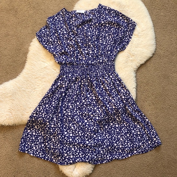 Dresses & Skirts - Blue mini dress